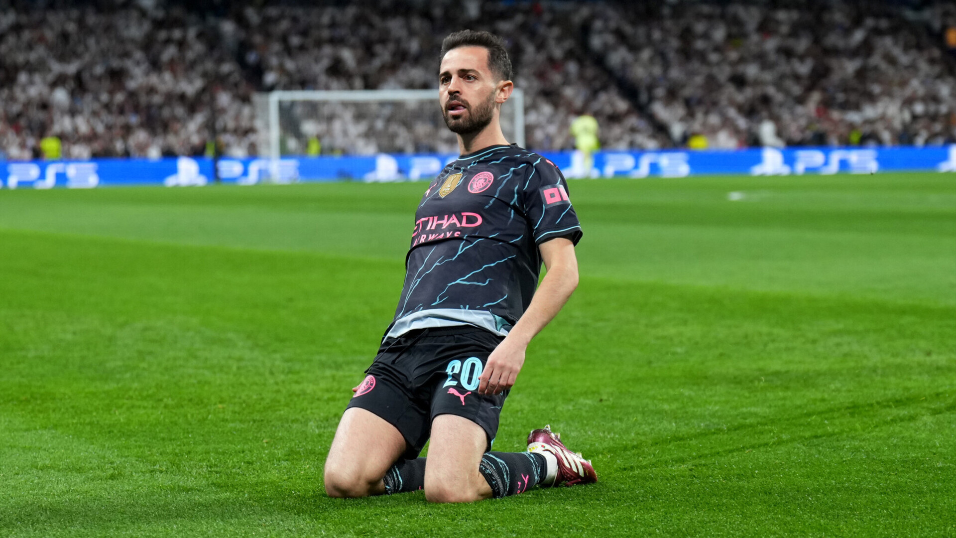 Bernardý Sılva resmı túrde «Real Madrıdke» aýysty