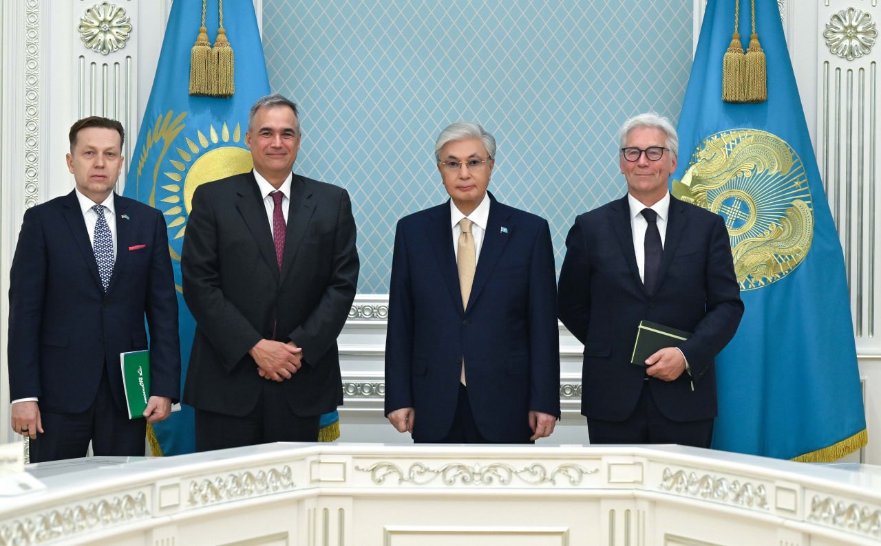 Prezıdent Air Products bas atqarýshy dırektory Edýardo Menezespen kezdesý ótkizdi